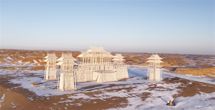     瓜州县戈壁雕塑艺术长廊——无界 张 琪 摄