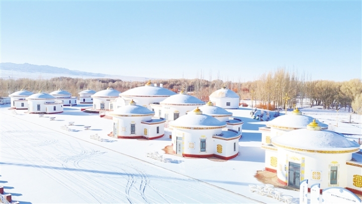     肃北县紫亭湖 陈天良 摄